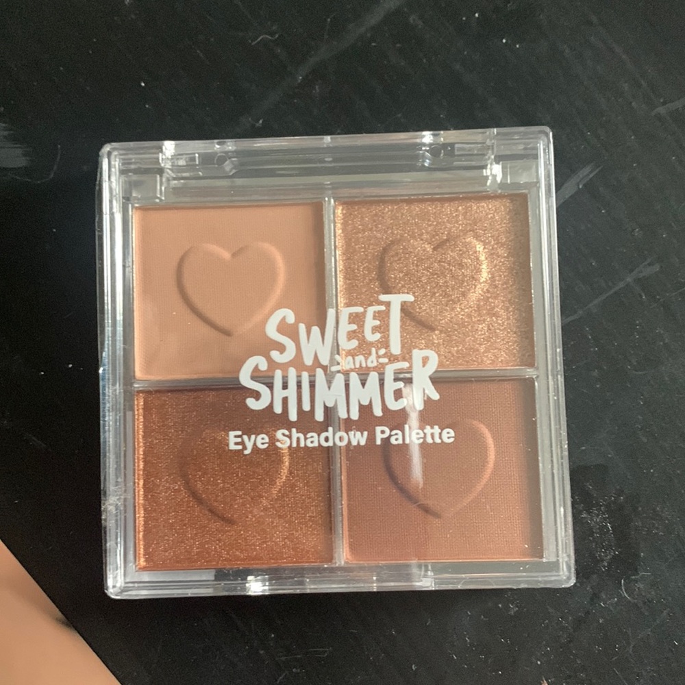 sweet and shimmer eyeshadow palette